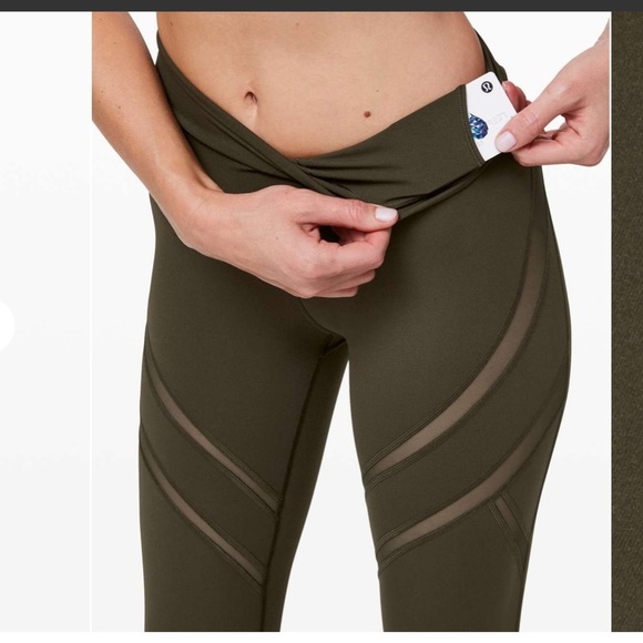 Lululemon mesh wunder under A12 - Picture 8 of 8